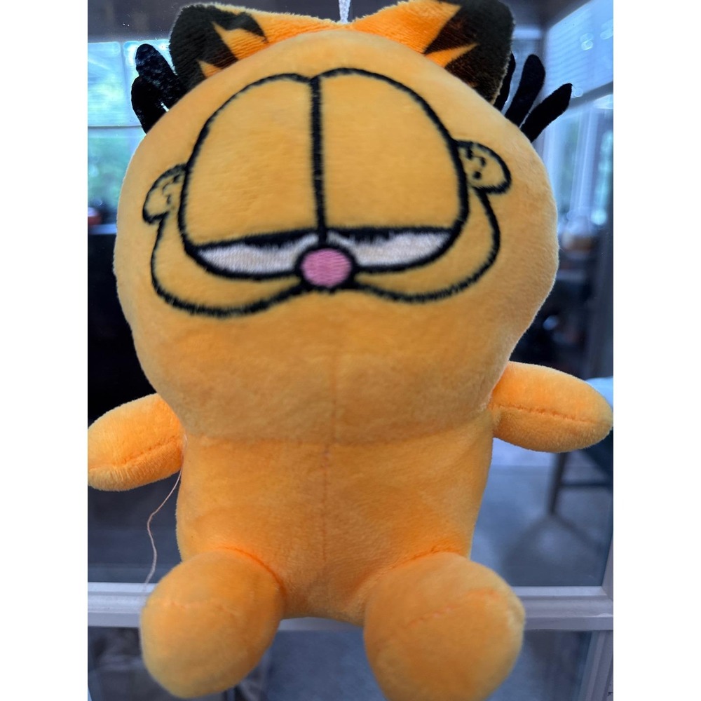 Garfield Plush Window Hanger Suction Cup Stuffed Animal Orange Cat 7 Inch Retro